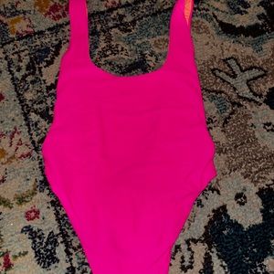 Aerie hot pink one piece swimsuit 💗🍑✨